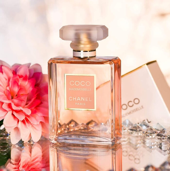 CHANEL-Coco-Mademoiselle-bottle-box-3